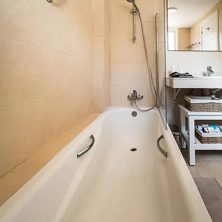 아파트 Luna - Ac, 2 Pools, Panoramic Ocean, Private Garage, Fibre Net