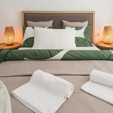 Luna - Ac, 2 Pools, Panoramic Ocean, Private Garage, Fibre Net Apartment