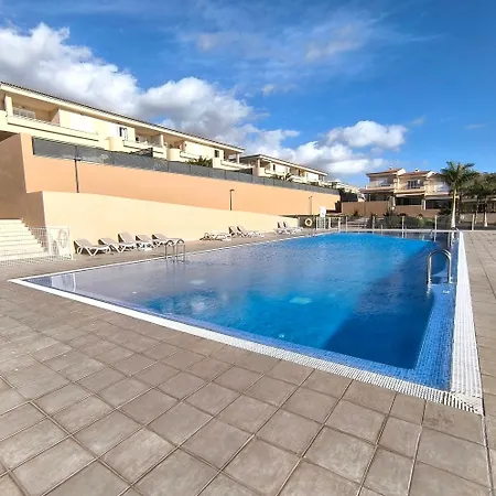 Luna - Ac, 2 Pools, Panoramic Ocean, Private Garage, Fibre Net Apartment *