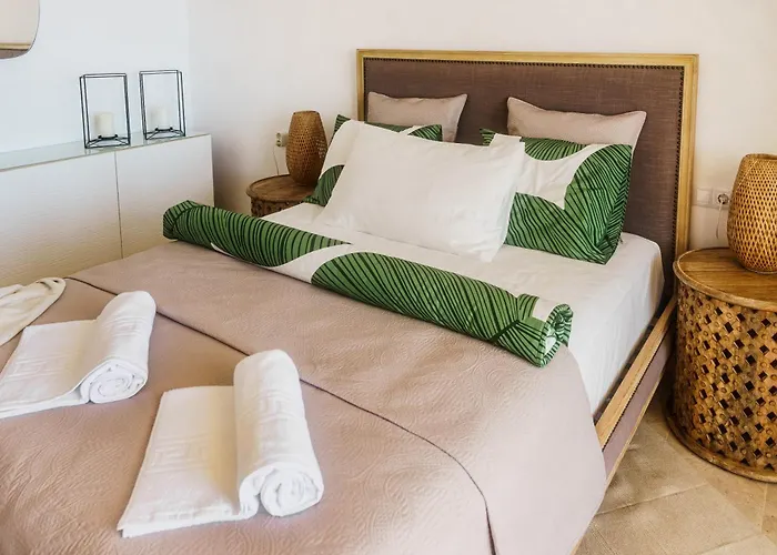 Luna - Ac, 2 Pools, Panoramic Ocean, Private Garage, Fibre Net Apartment