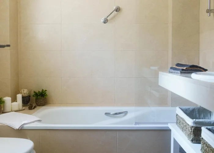 Apartment Luna - Ac, 2 Pools, Panoramic Ocean, Private Garage, Fibre Net