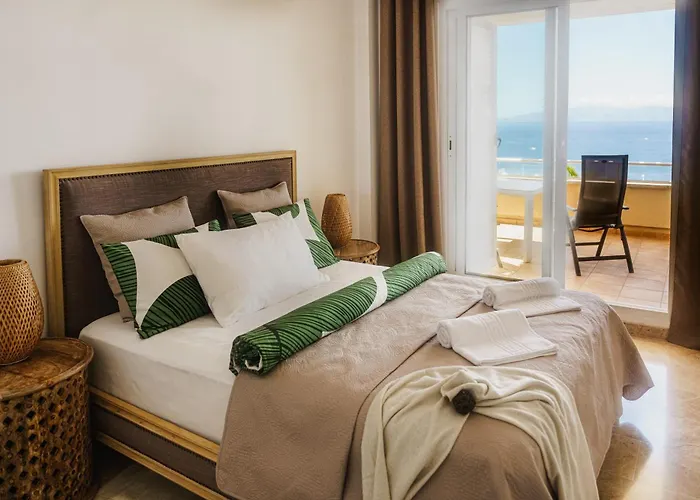 Luna - Ac, 2 Pools, Panoramic Ocean, Private Garage, Fibre Net *